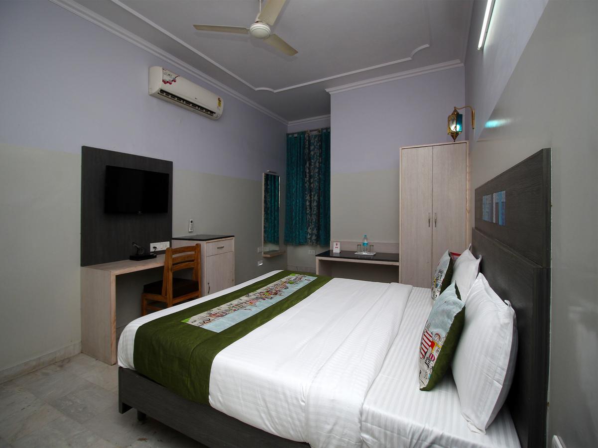 Oyo 1143 Hotel Rdb Palace Jaipur Luaran gambar
